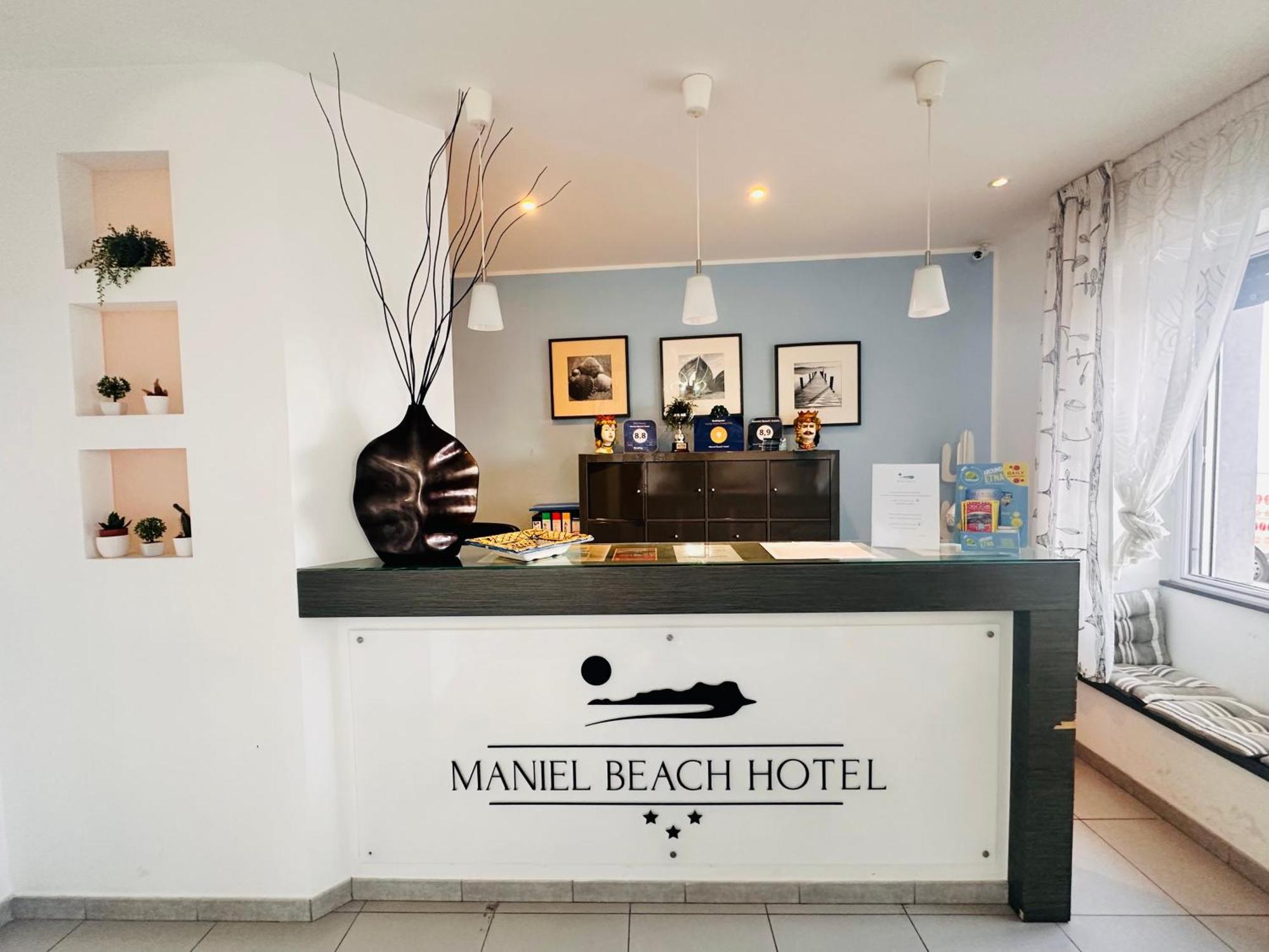 Maniel Beach Hotel Letojanni Exteriör bild
