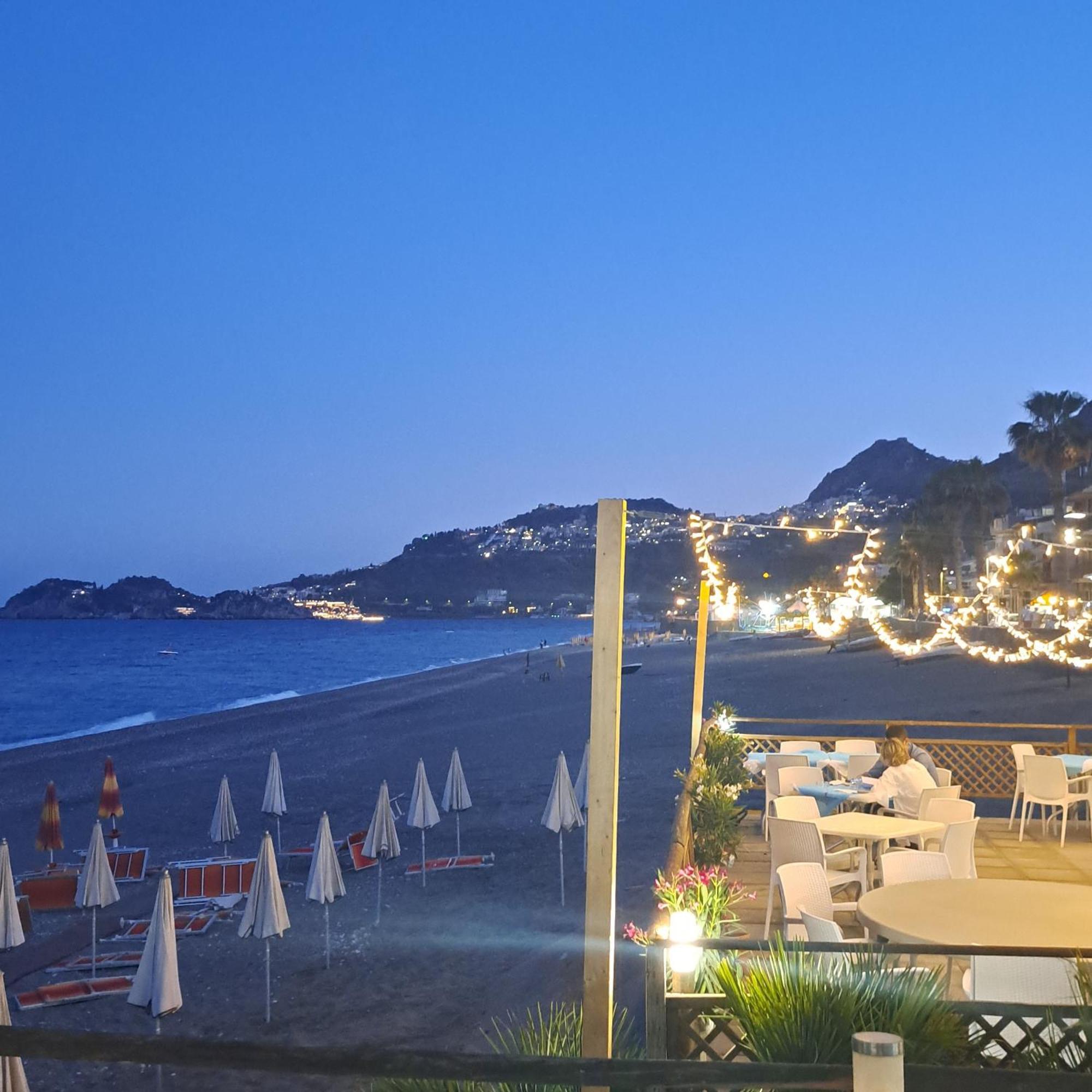 Maniel Beach Hotel Letojanni Exteriör bild